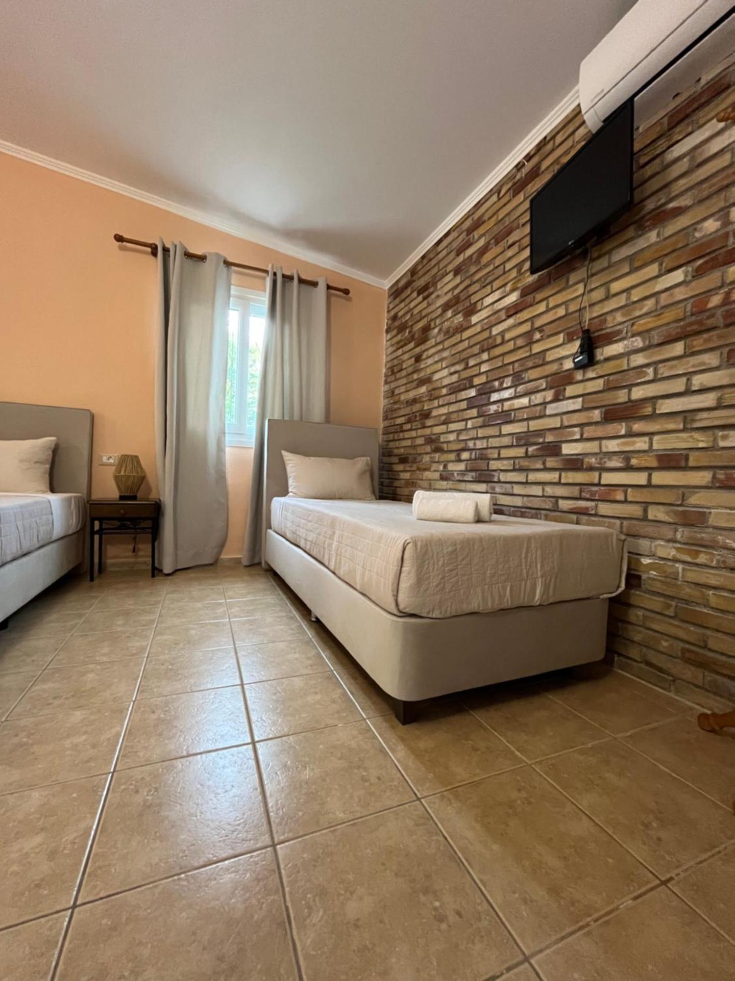Aparthotel Artemis Vassilikos à Vasilikí Extérieur photo