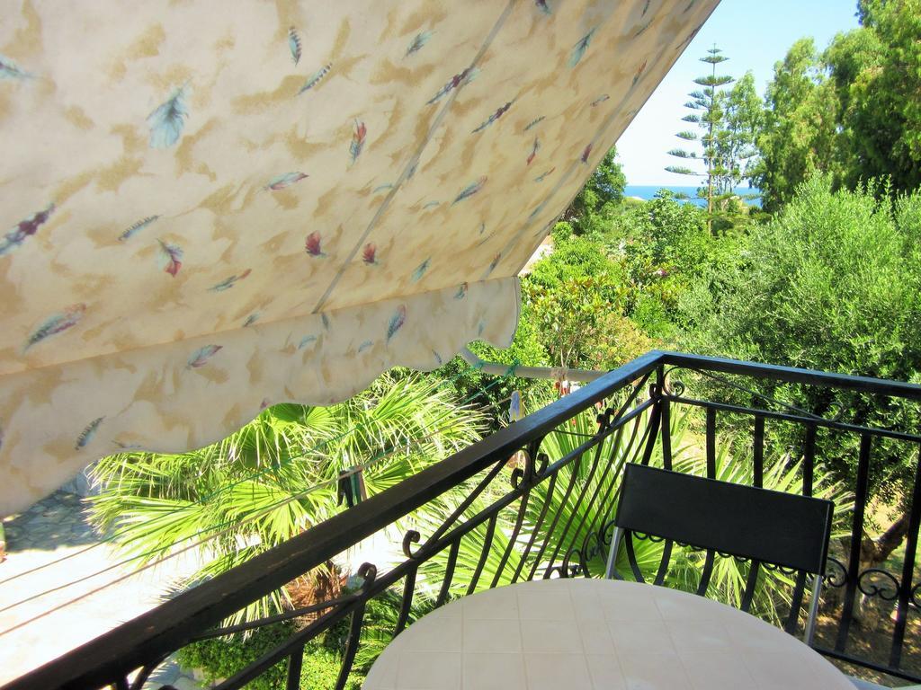 Aparthotel Artemis Vassilikos à Vasilikí Chambre photo